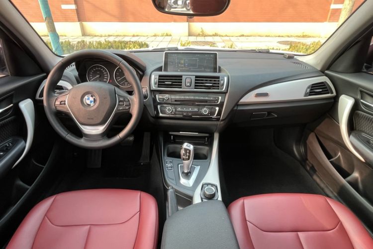 Used BMW 1 Series 2016 118i Leading Model Interior 8