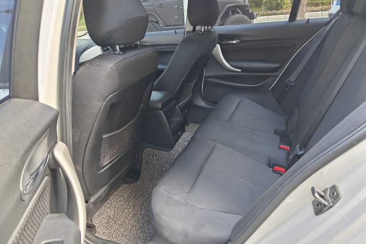 Used BMW 1 Series 2016 118i Leading Model Interior 8
