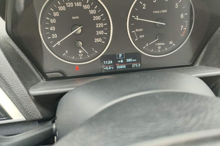 Used BMW 1 Series 2016 118i Leading Model Odometer Close Up