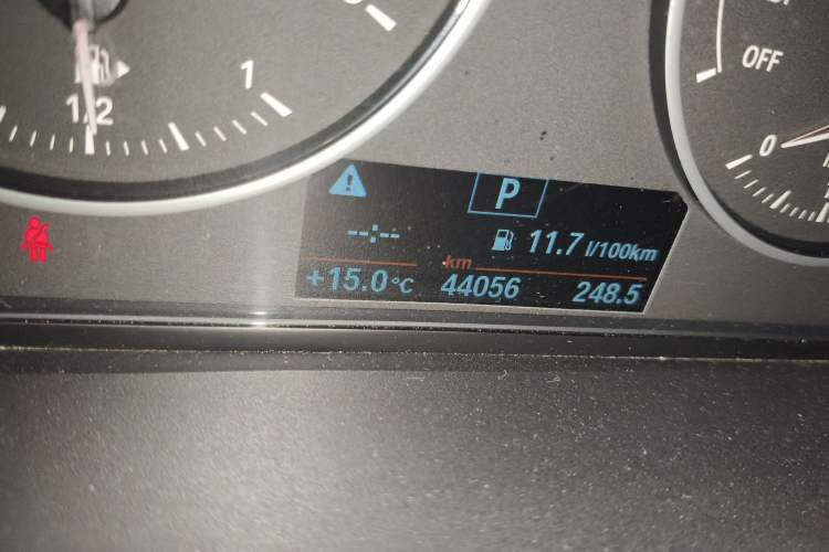 Used BMW 1 Series 2016 118i Leading Model Odometer Close Up