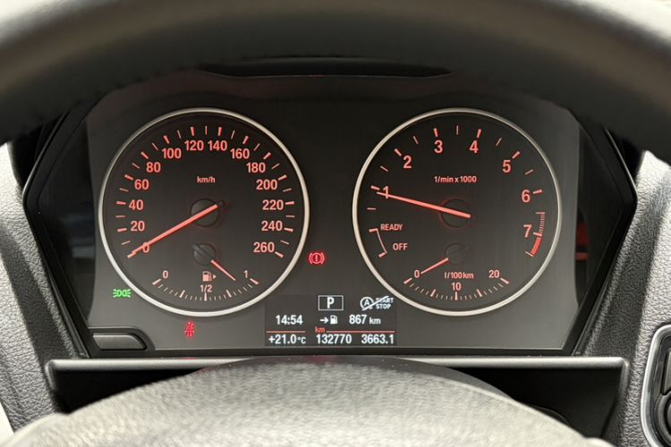 Used BMW 1 Series 2016 118i Leading Model Odometer Close Up