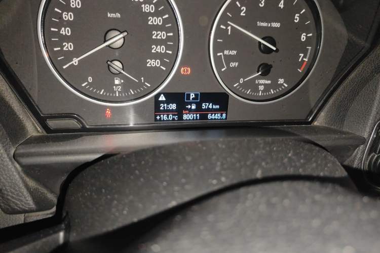 Used BMW 1 Series 2016 118i Leading Model Odometer Close Up