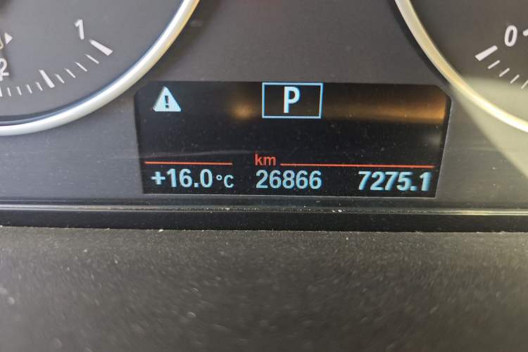 Used BMW 1 Series 2016 118i Leading Model Odometer Close Up