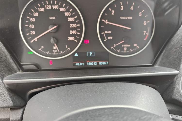 Used BMW 1 Series 2016 118i Leading Model Odometer Close Up