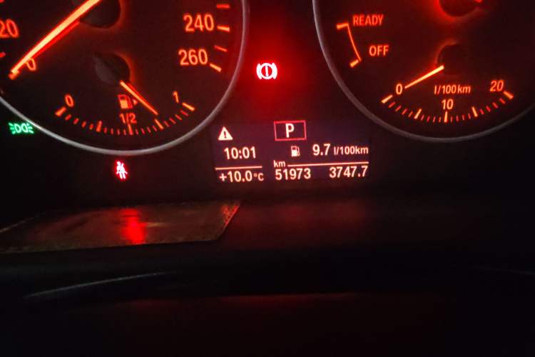 Used BMW 1 Series 2016 118i Leading Model Odometer Close Up