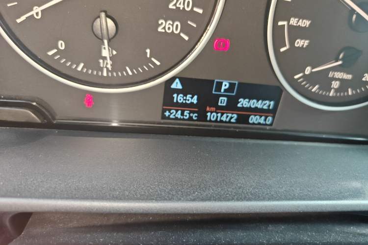 Used BMW 1 Series 2016 118i Leading Model Odometer Close Up