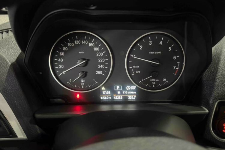 Used BMW 1 Series 2016 118i Urban Design Package Odometer Close Up