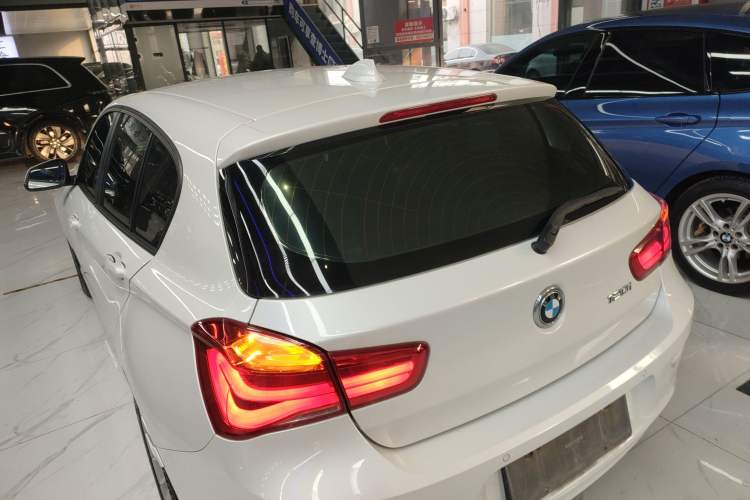 Used BMW 1 Series 2016 120i Leading Model Rear Left 45 Deg