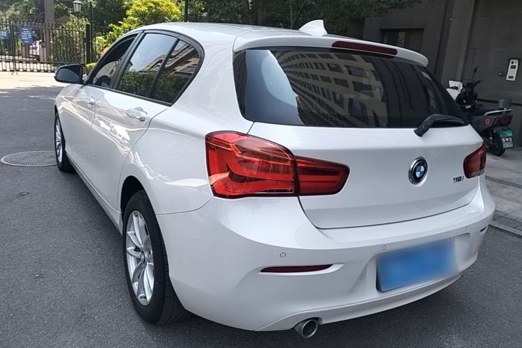 Used BMW 1 Series 2016 118i Leading Model Rear Left 45 Deg