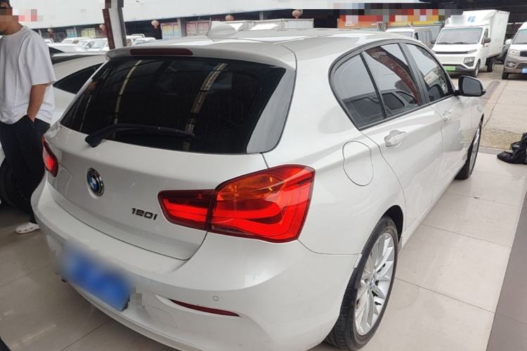Used BMW 1 Series 2016 120i Leading Model Rear Right 45 Deg