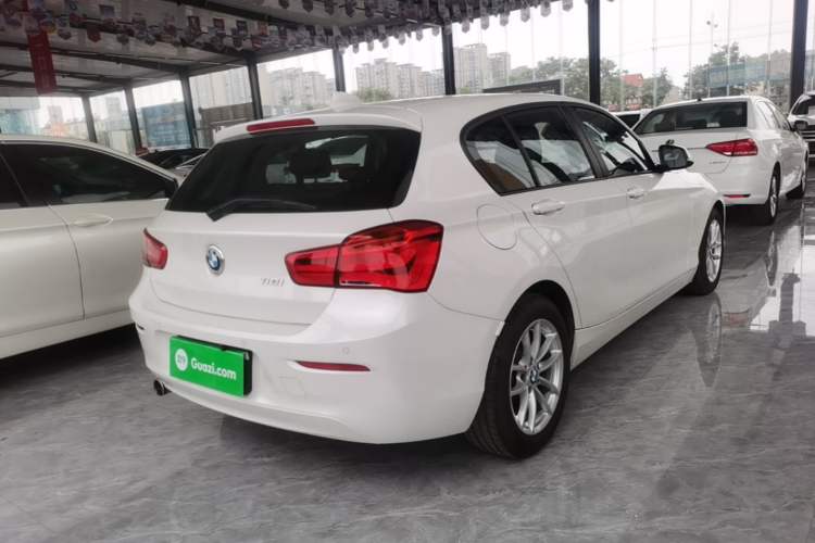 Used BMW 1 Series 2016 118i Leading Model Rear Right 45 Deg