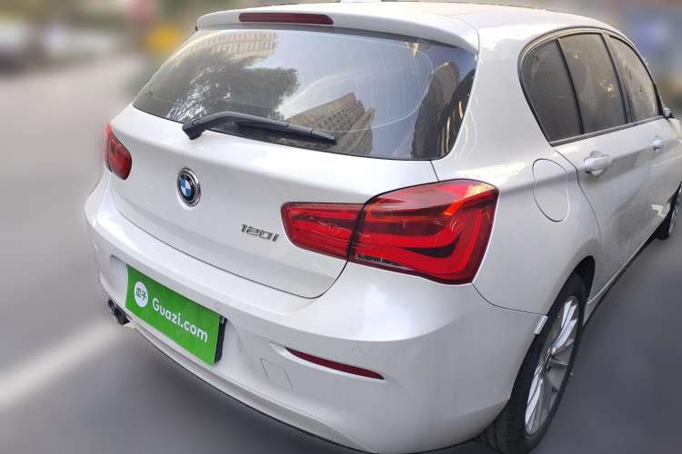 Used BMW 1 Series 2016 120i Leading Model Rear Right 45 Deg