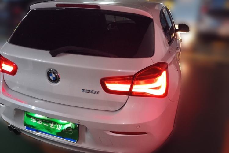 Used BMW 1 Series 2016 120i Leading Model Rear Right 45 Deg