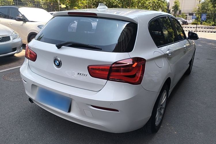 Used BMW 1 Series 2016 118i Leading Model Rear Right 45 Deg