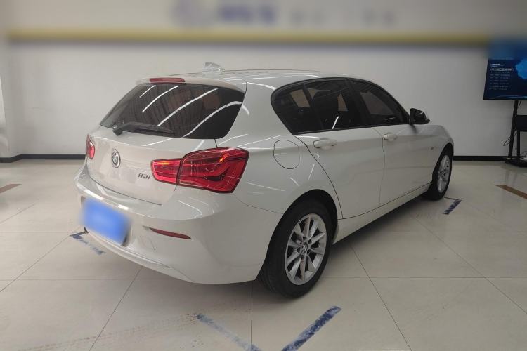 Used BMW 1 Series 2016 118i Leading Model Rear Right 45 Deg