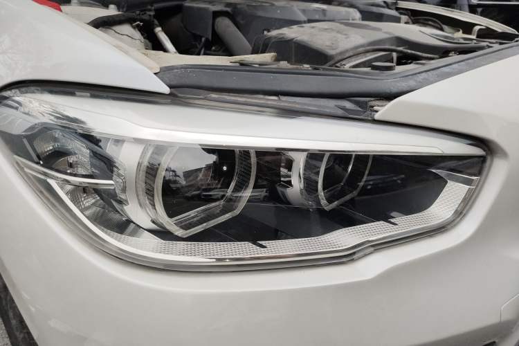 Used BMW 1 Series 2016 118i Leading Model Right Front Headlight
