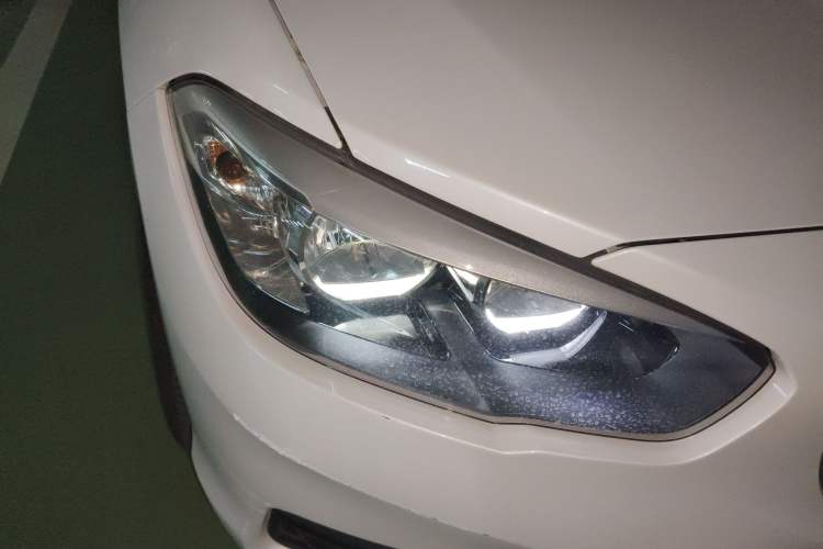 Used BMW 1 Series 2016 118i Leading Model Right Front Headlight