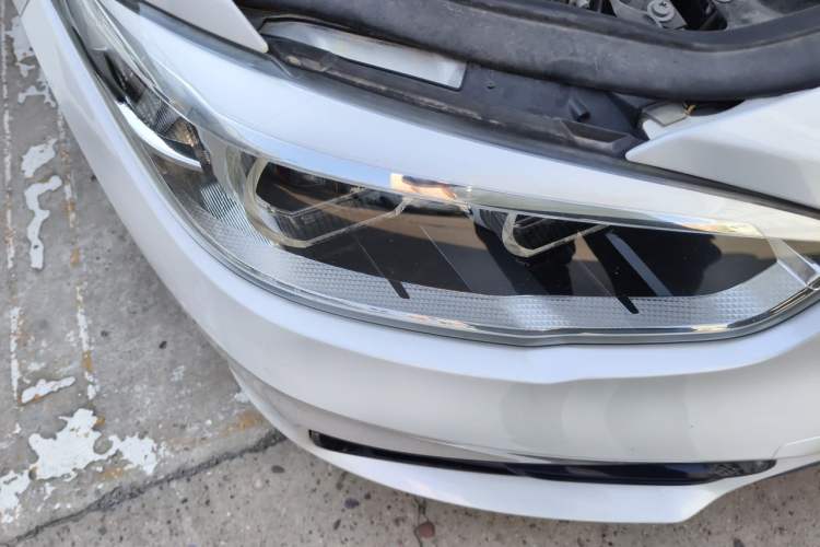 Used BMW 1 Series 2016 120i Sport Design Package Right Front Headlight