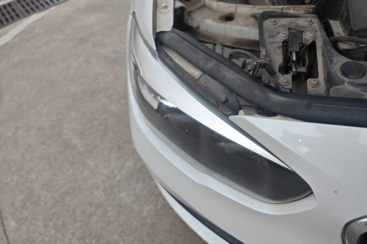 Used BMW 1 Series 2016 118i Leading Model Right Front Headlight