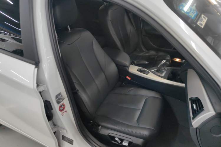 Used BMW 1 Series 2016 120i Leading Model Right Front Seat