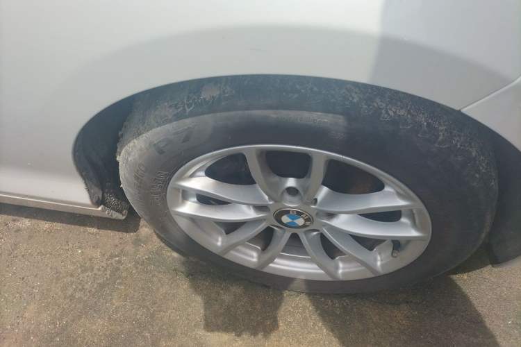 Used BMW 1 Series 2016 118i Leading Model Right Front Wheel Hub