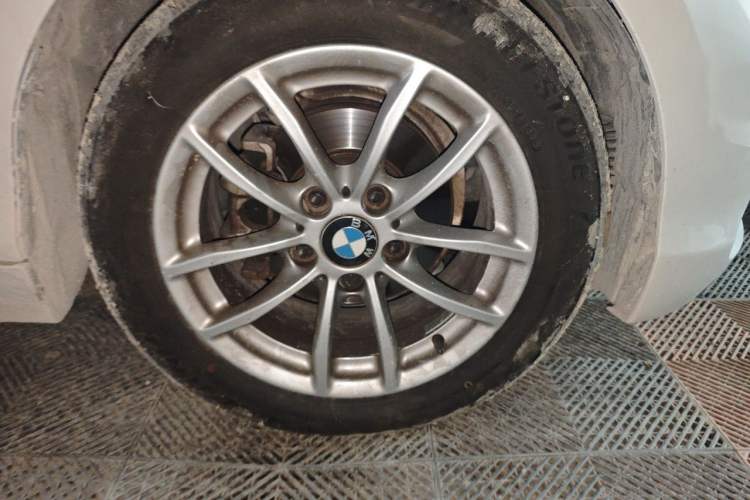 Used BMW 1 Series 2016 118i Leading Model Right Front Wheel Hub