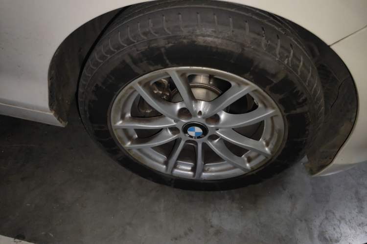 Used BMW 1 Series 2016 118i Leading Model Right Front Wheel Hub