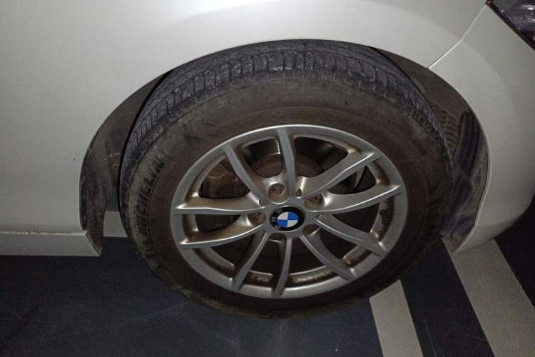 Used BMW 1 Series 2016 118i Leading Model Right Front Wheel Hub