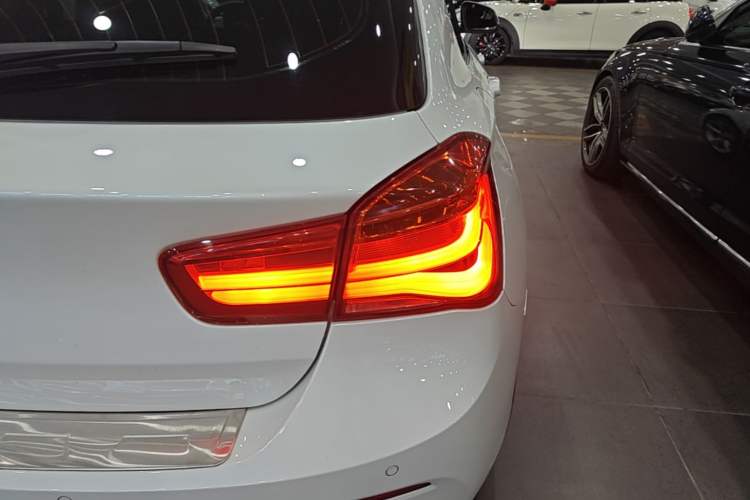 Used BMW 1 Series 2016 120i Sport Design Package Right Rear Taillight