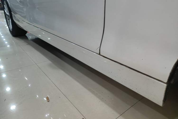 Used BMW 1 Series 2016 118i Leading Model Right Side Sill