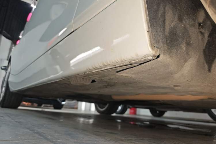 Used BMW 1 Series 2016 120i Leading Model Right Side Sill
