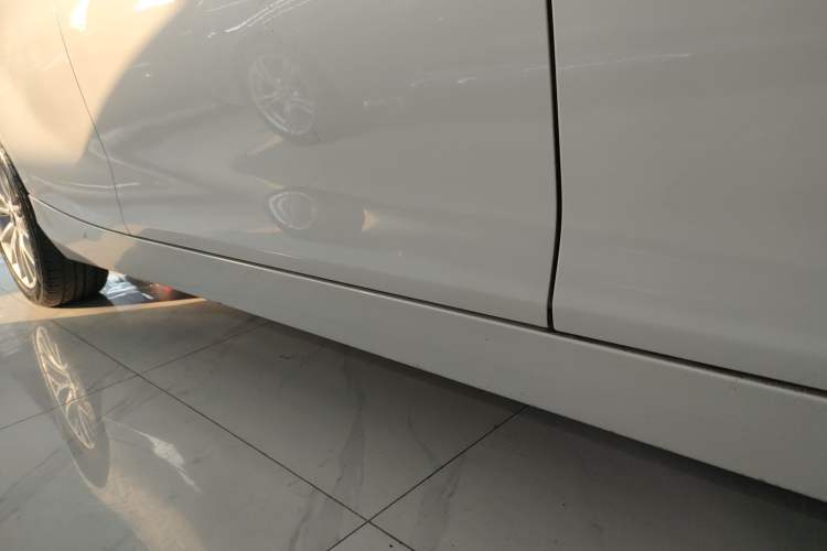 Used BMW 1 Series 2016 120i Leading Model Right Side Sill