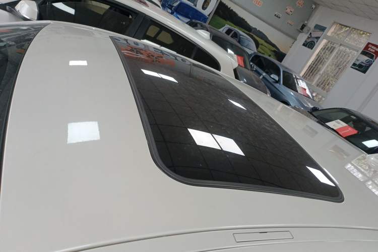 Used BMW 1 Series 2016 120i Leading Model Roof