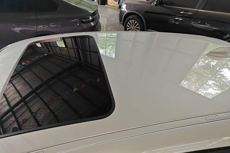 Used BMW 1 Series 2016 118i Leading Model Roof
