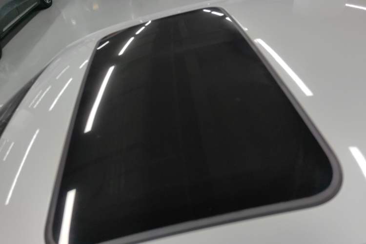 Used BMW 1 Series 2016 120i Leading Model Roof