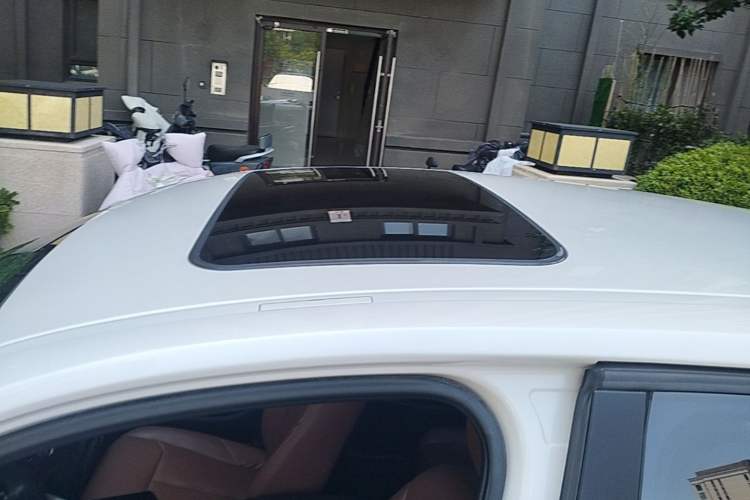 Used BMW 1 Series 2016 118i Leading Model Roof