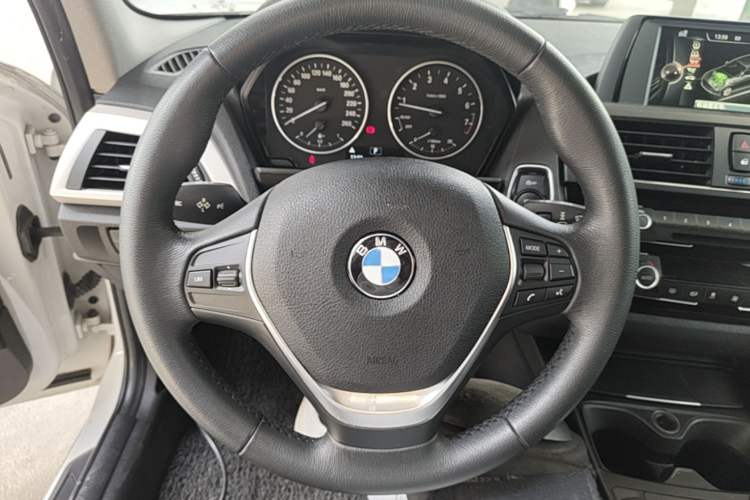 Used BMW 1 Series 2016 120i Leading Model Steering Wheel