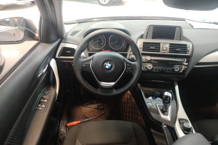 Used BMW 1 Series 2016 120i Leading Model Steering Wheel