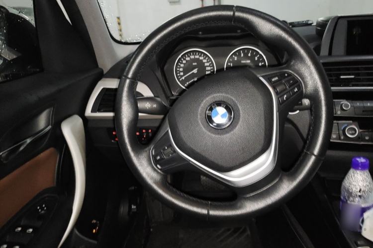 Used BMW 1 Series 2016 120i Leading Model Steering Wheel