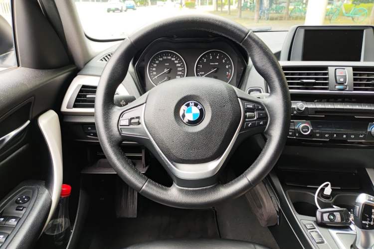 Used BMW 1 Series 2016 120i Leading Model Steering Wheel