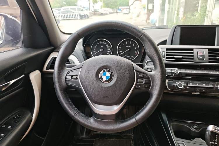 Used BMW 1 Series 2016 118i Leading Model Steering Wheel