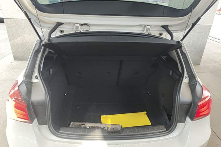Used BMW 1 Series 2016 120i Leading Model Trunk