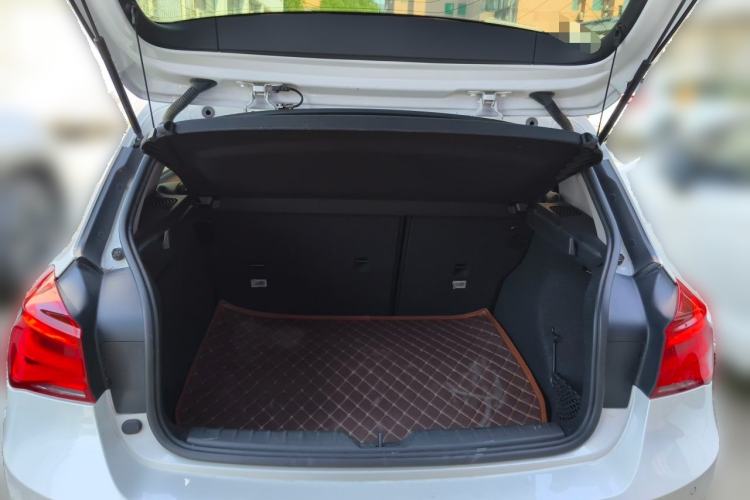Used BMW 1 Series 2016 120i Sport Design Package Trunk