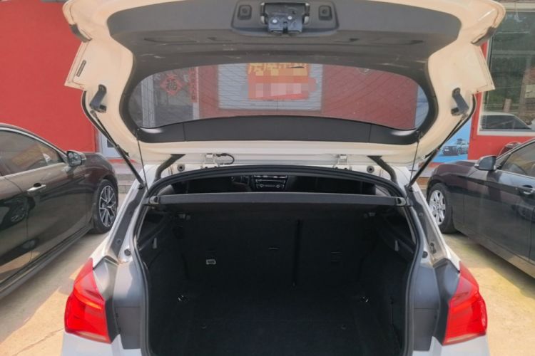 Used BMW 1 Series 2016 118i Leading Model Trunk