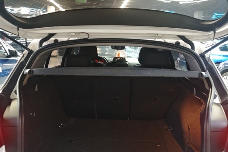Used BMW 1 Series 2016 118i Leading Model Trunk