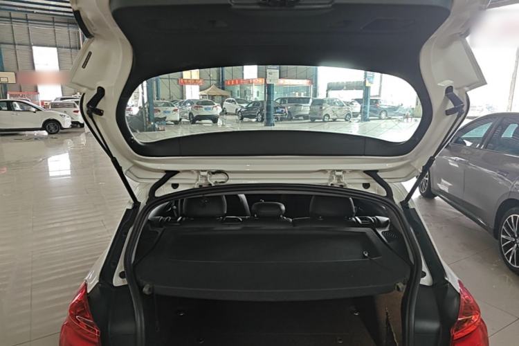 Used BMW 1 Series 2016 118i Leading Model Trunk