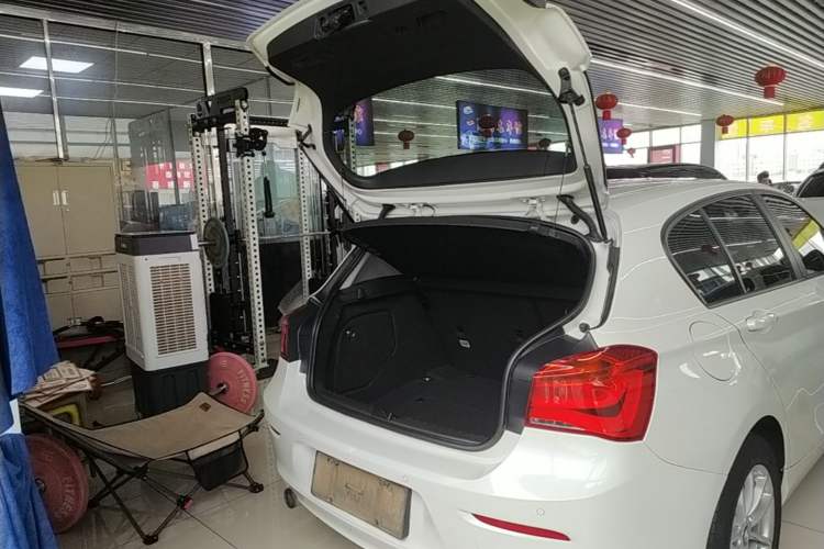 Used BMW 1 Series 2016 118i Leading Model Trunk