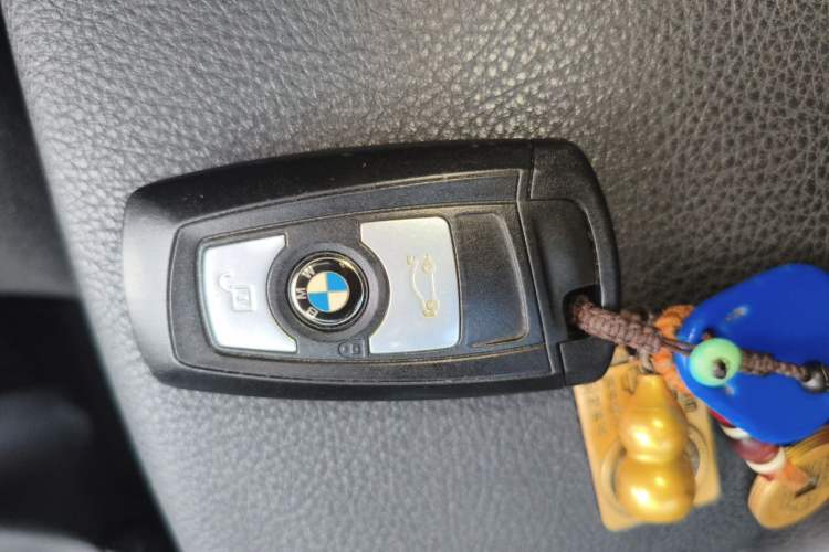 Used BMW 1 Series 2016 120i Leading Model Vehicle Key