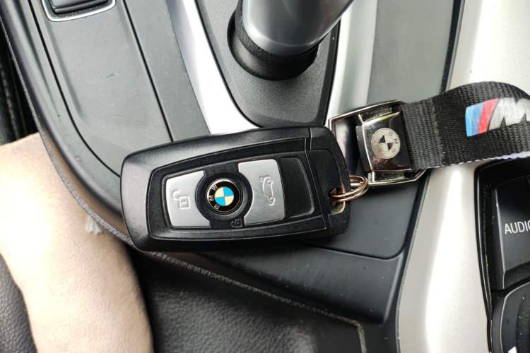 Used BMW 1 Series 2016 120i Leading Model Vehicle Key