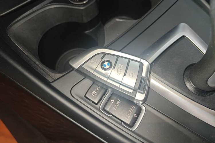 Used BMW 1 Series 2016 120i Sport Design Package Vehicle Key
